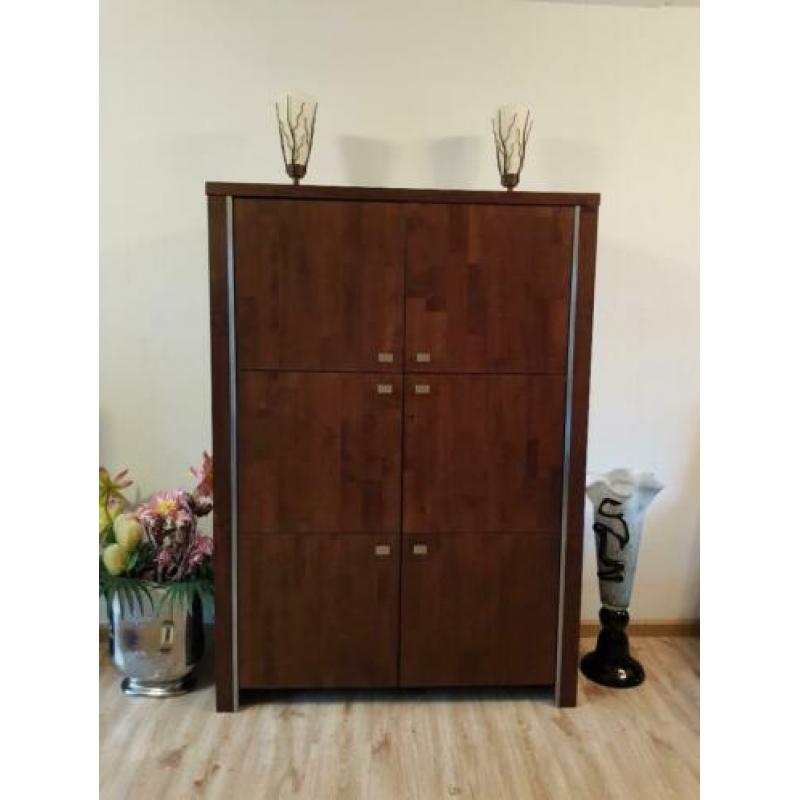 Woonkamer meubels - wandkast, dressoir, tafel, stoelen, bank