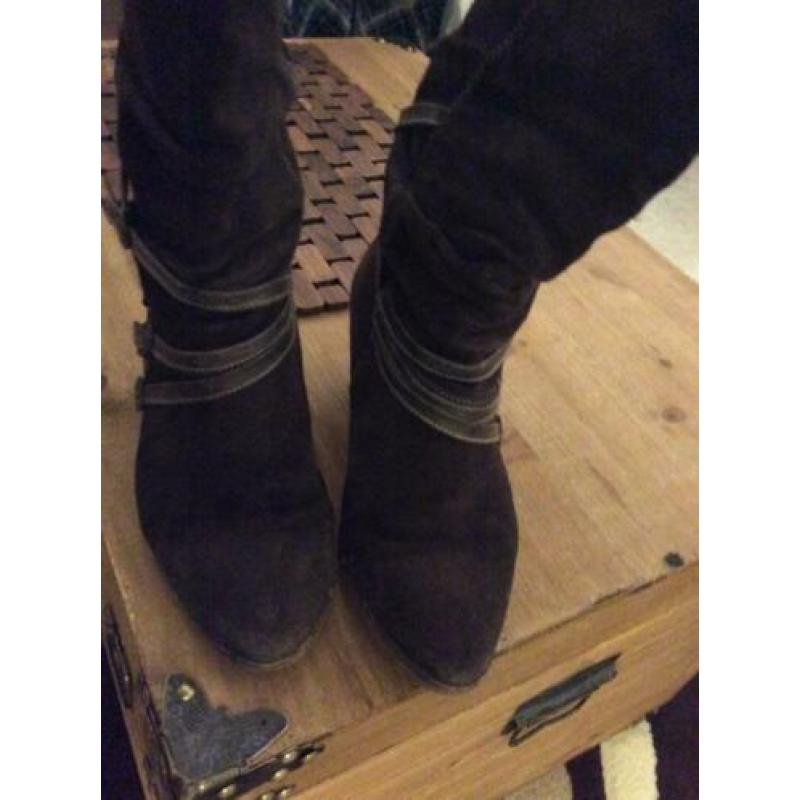 zachte suede warme winterlaarzen maat 40