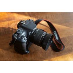canon 1200d + batterygrip & Canon EF-S 18-55mm f/3.5-5.6 III