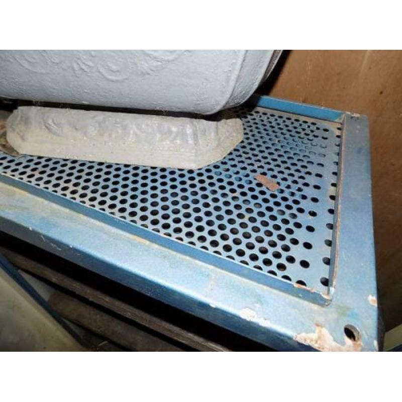 oude ijzeren industriele kast