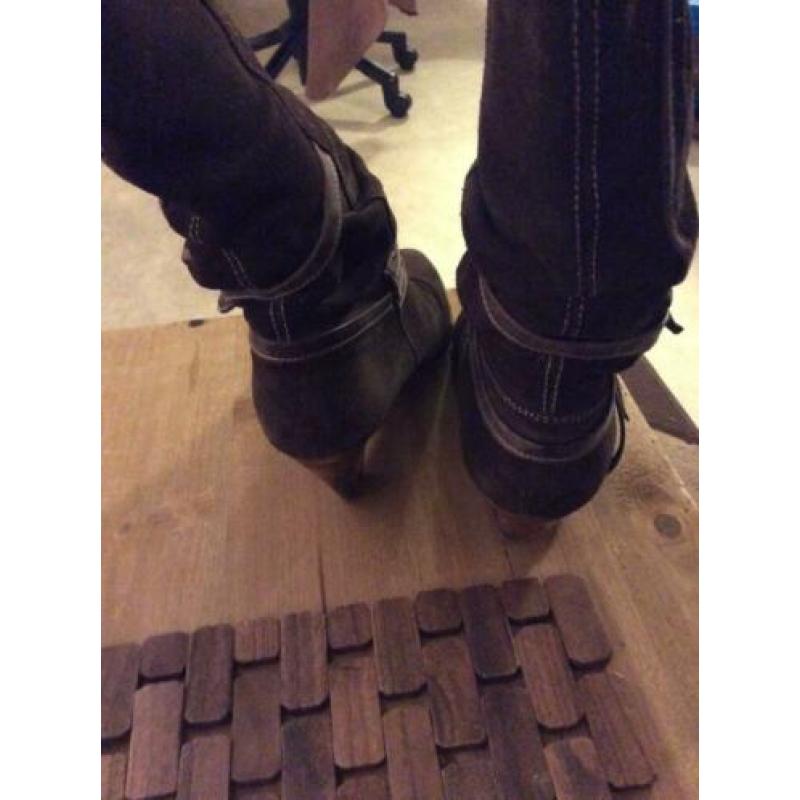 zachte suede warme winterlaarzen maat 40
