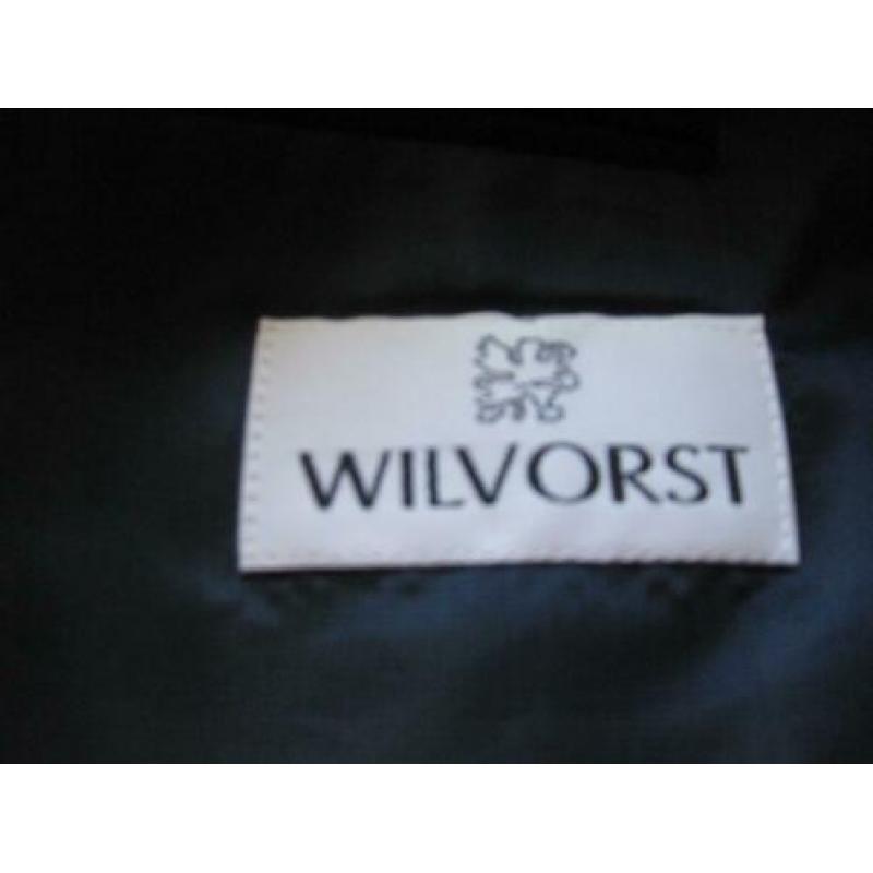 Mooi kostuum maat 50 van Wilvorst