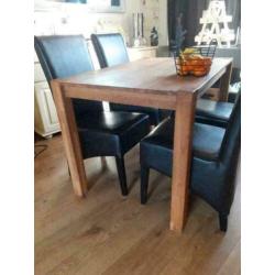Mooie Houten Tafel+4 Zwarte Leren Stoelen! Zeer Goede Staat!