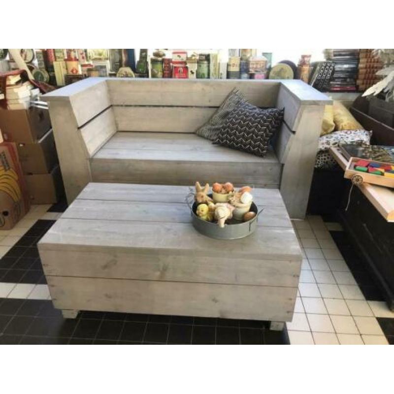Tuinbank en tafel, landelijk en stoer +gratis kussens