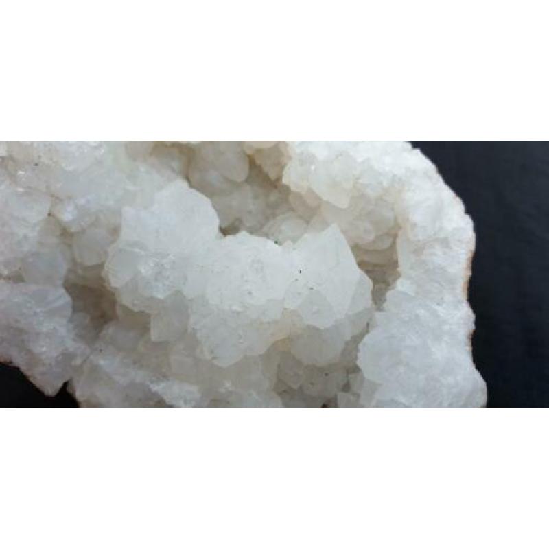 Hele mooie kwarts geode