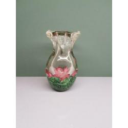 Kristallen design vaasje Hongarije Zwitserland, €10,-.