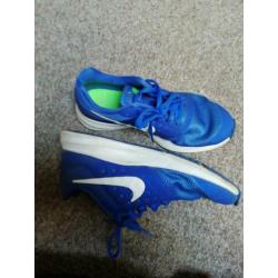 Nike sportschoen maat 37.5