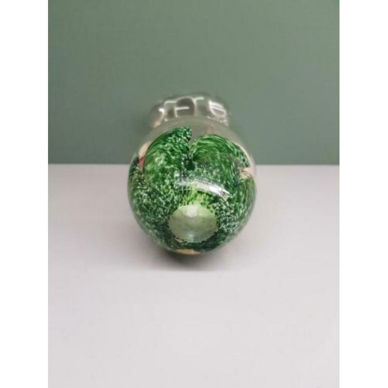 Kristallen design vaasje Hongarije Zwitserland, €10,-.