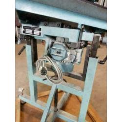 Grafische machine , elektrische papierschudder