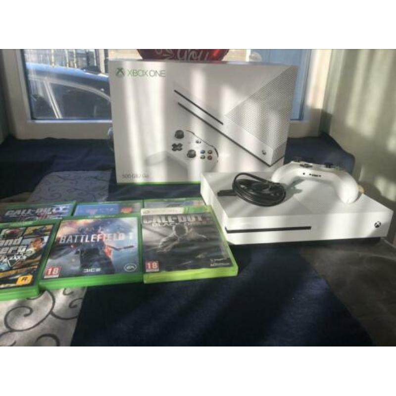 Xbox One S + controller + 6 games