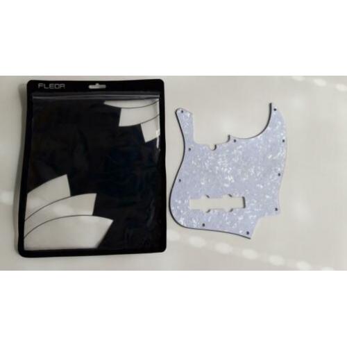 Slagplaat voor 4 snarige basgitaar (scatchplate 4 string jaz