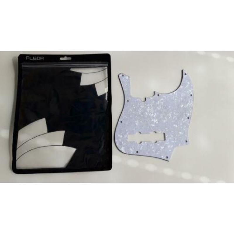 Slagplaat voor 4 snarige basgitaar (scatchplate 4 string jaz