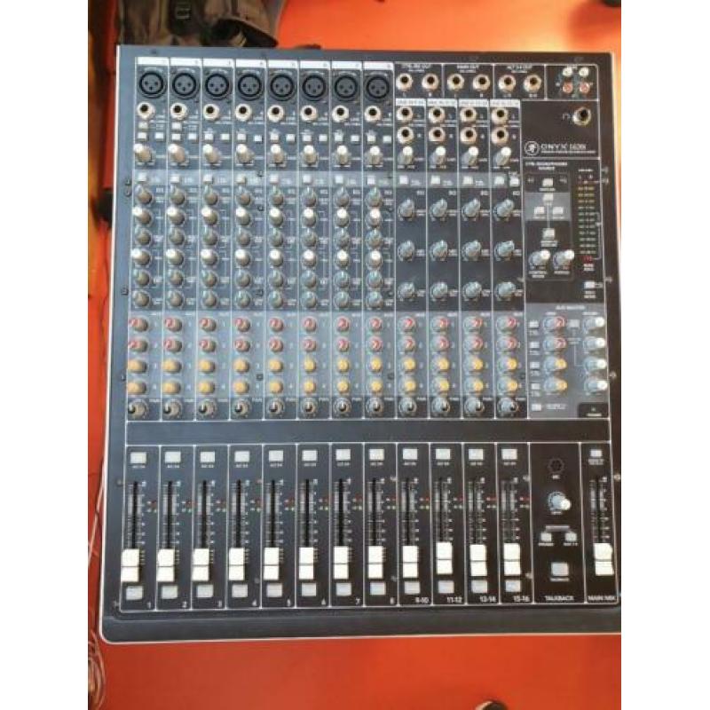 Mackie Onyx 1620i Mixer/Audio Interface Firewire 8 preamps