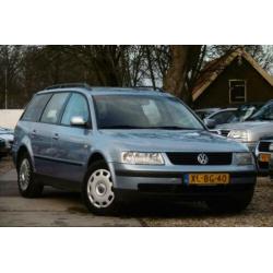 Volkswagen Passat Variant 1.6 AUT NAP/AIRCO/CRUISE/APK2-2021