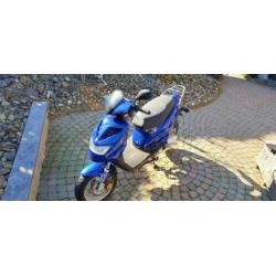 Te koop snorscooter