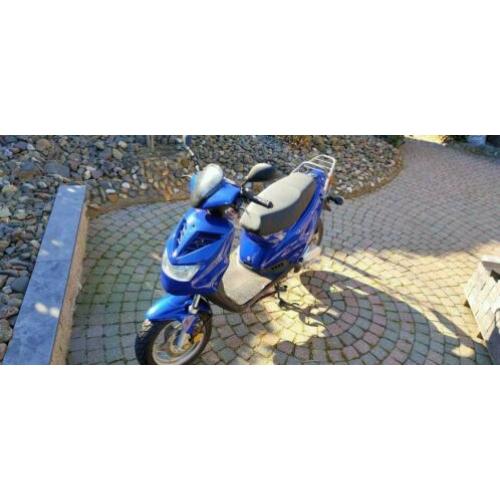 Te koop snorscooter