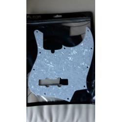 Slagplaat voor 4 snarige basgitaar (scatchplate 4 string jaz
