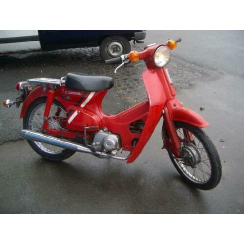 Honda C50 + partij onderdelen