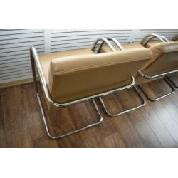 Prachtige originele Mies v/d Rohe Brno eetkamerstoelen