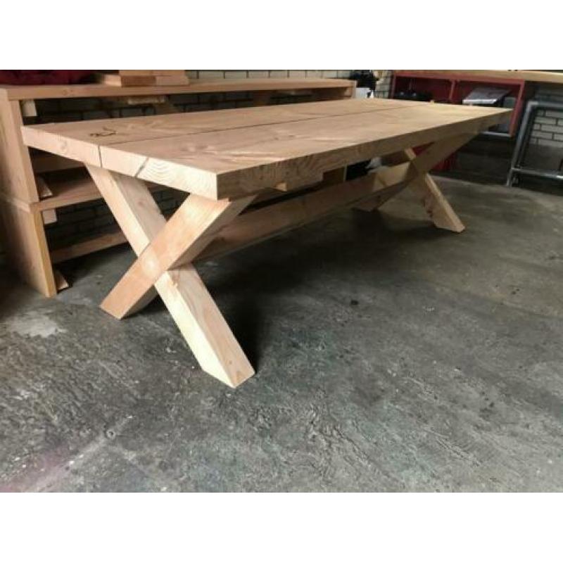 Nieuwe Kruispoot boomstam eettafel 2,5 mtr lang voor 8 pers