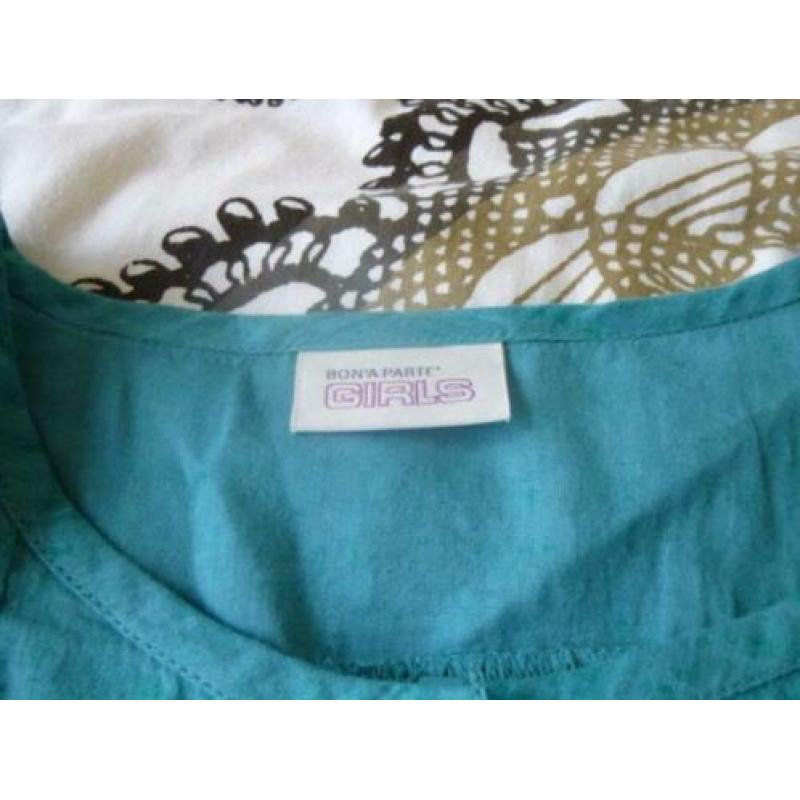 Groene tuniek, lange mouw, maat 158.