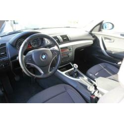 BMW 1-serie 118i Executive - PDC voor en achter - Cruise-con