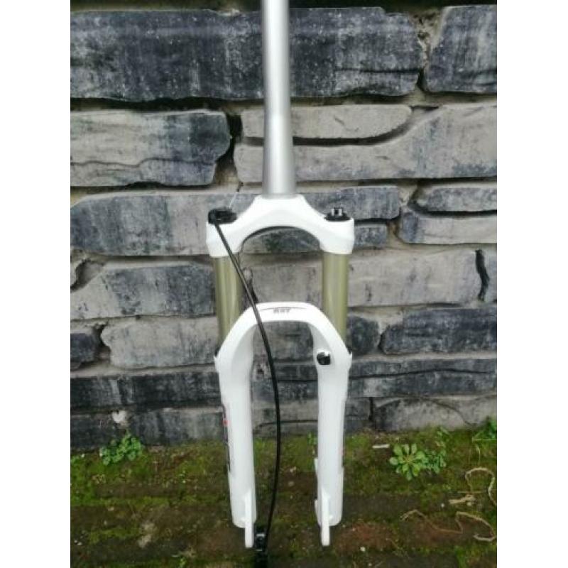 RST geveerde vork 27,5 inch was 299,00 100% nieuw!!