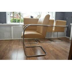 Prachtige originele Mies v/d Rohe Brno eetkamerstoelen