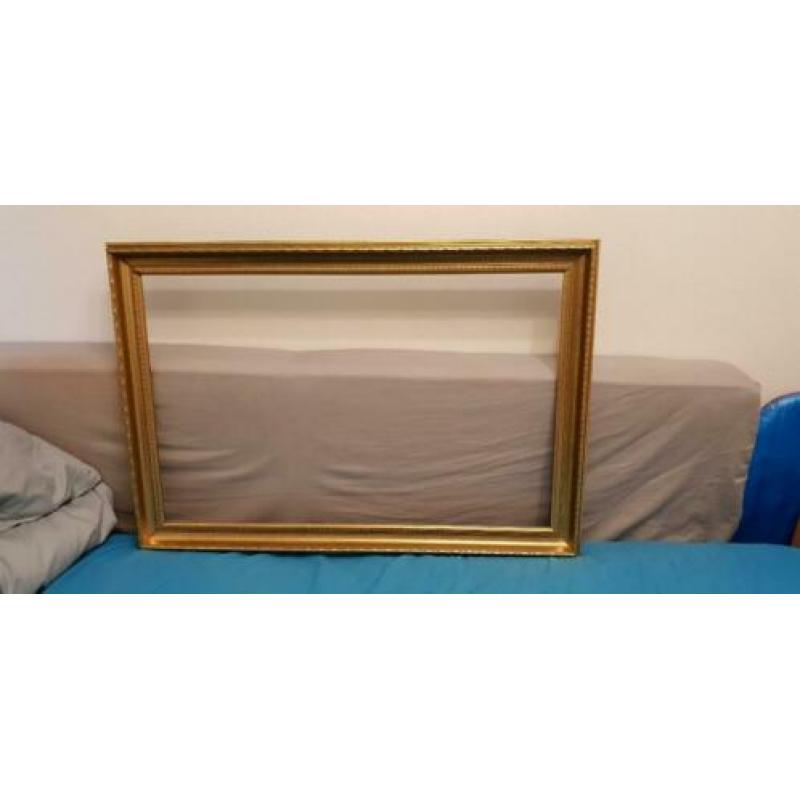 Vergulde klassieke lijst,binnen maten 54cm bij 84cm.