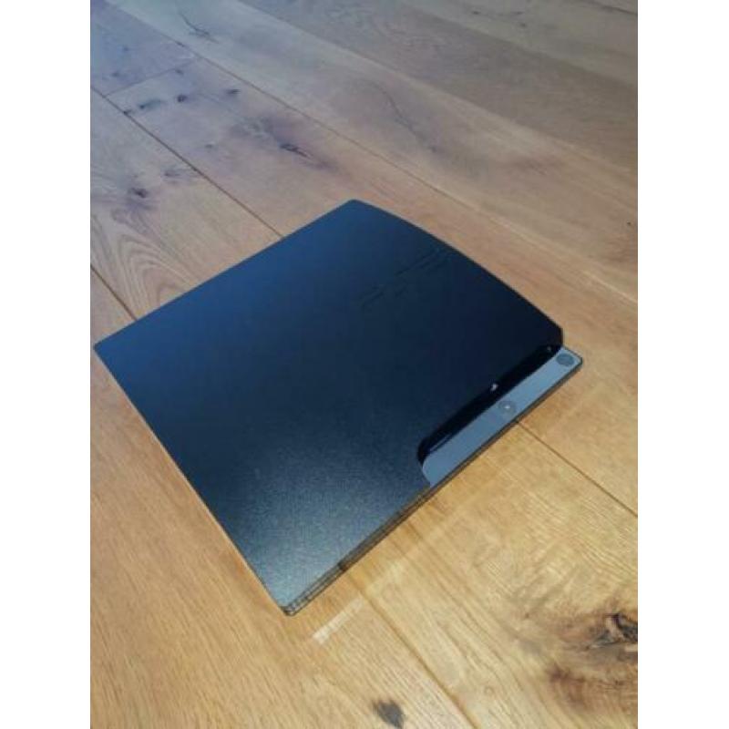 Playstation 3. Bedradingen aanwezig. Ps3 Slim + GTA V