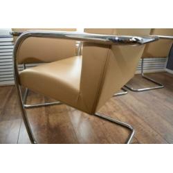 Prachtige originele Mies v/d Rohe Brno eetkamerstoelen
