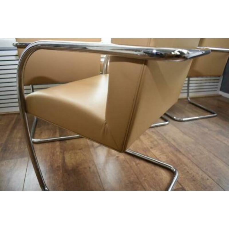 Prachtige originele Mies v/d Rohe Brno eetkamerstoelen