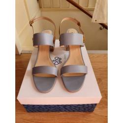 sandalen met hak maat 44 nieuw!