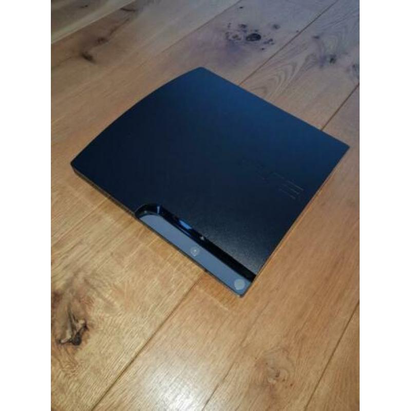 Playstation 3. Bedradingen aanwezig. Ps3 Slim + GTA V