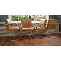 Prachtige originele Mies v/d Rohe Brno eetkamerstoelen