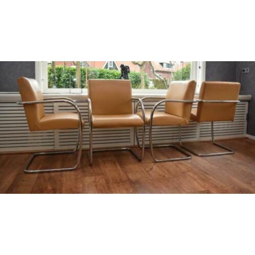 Prachtige originele Mies v/d Rohe Brno eetkamerstoelen