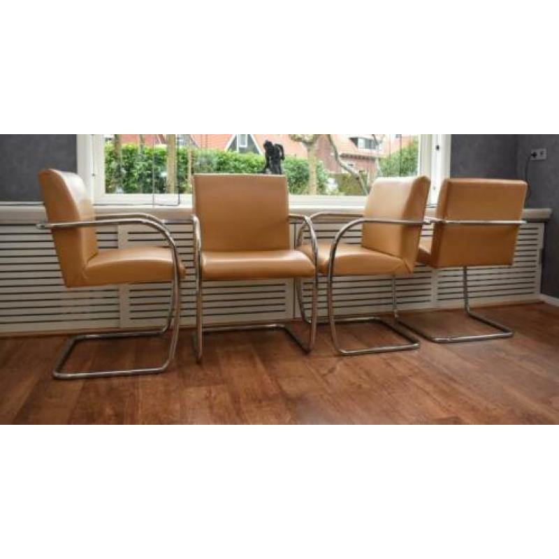 Prachtige originele Mies v/d Rohe Brno eetkamerstoelen