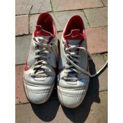Voetbalschoenen Nike maat 37,5