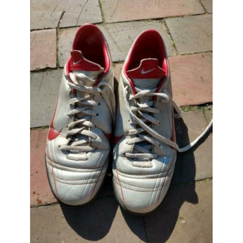 Voetbalschoenen Nike maat 37,5