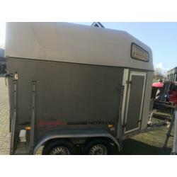 Hotra 2 paards trailer keurige trailer