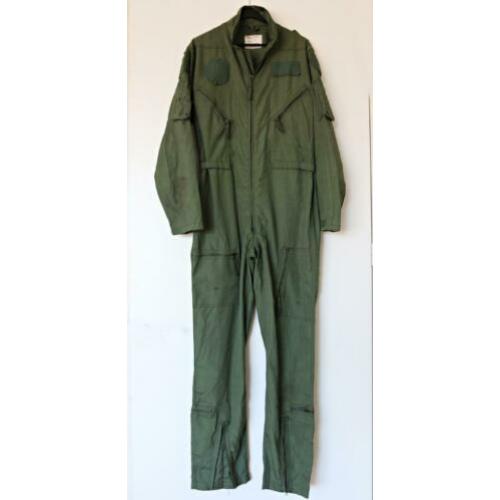 Vliegeroverall KLu met handschoenen