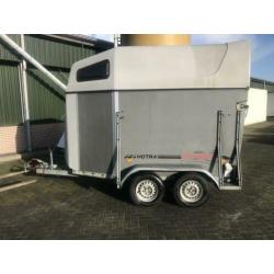 Hotra 2 paards trailer keurige trailer