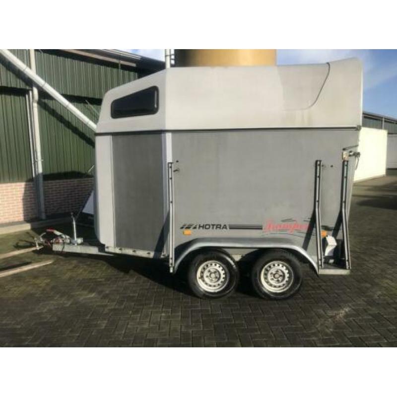 Hotra 2 paards trailer keurige trailer