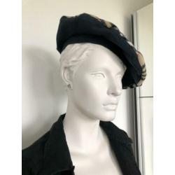 Baret met burberry print