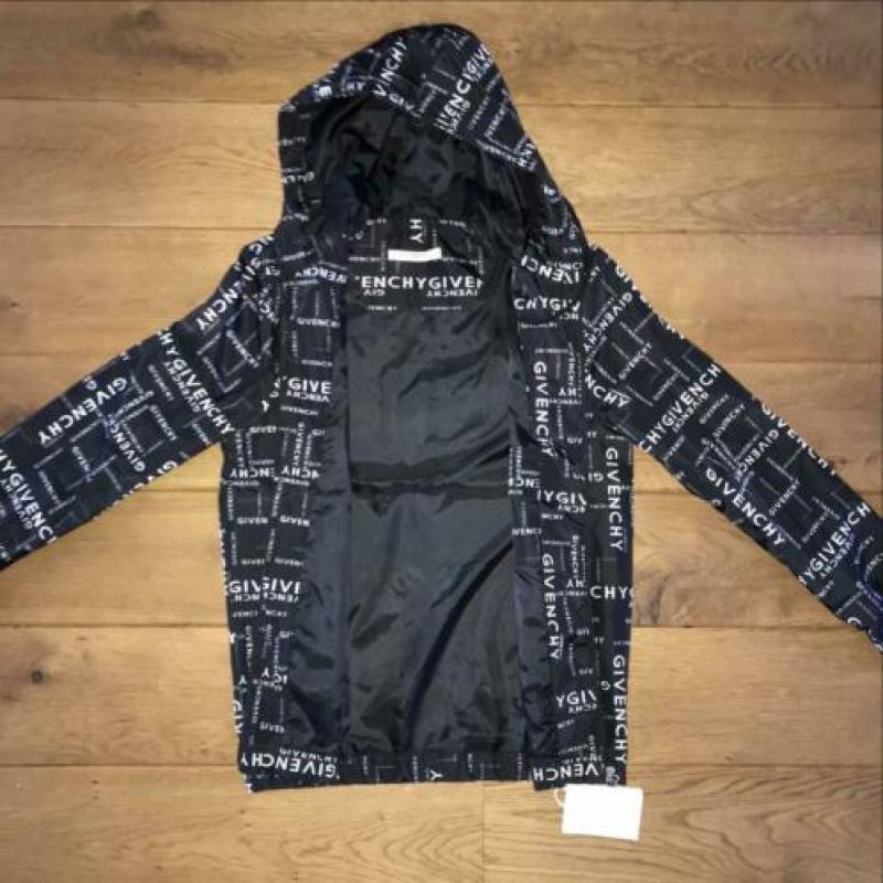 Givenchy Zomerjas