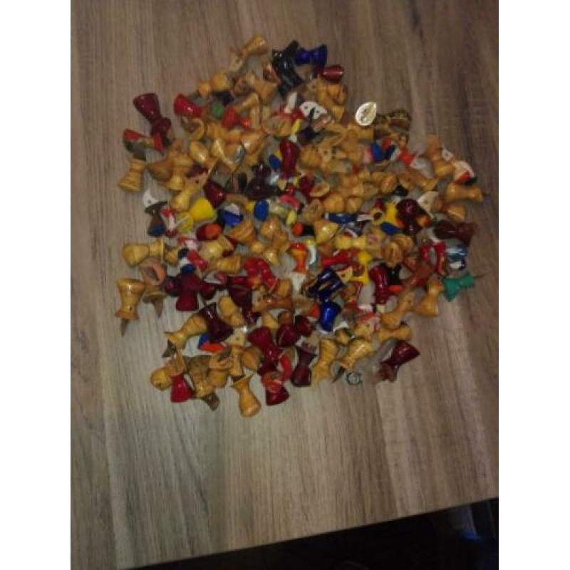 duivenfluitjes VOOR IN DE STAART.