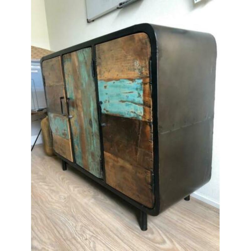 Vintage, industrieel dressoir