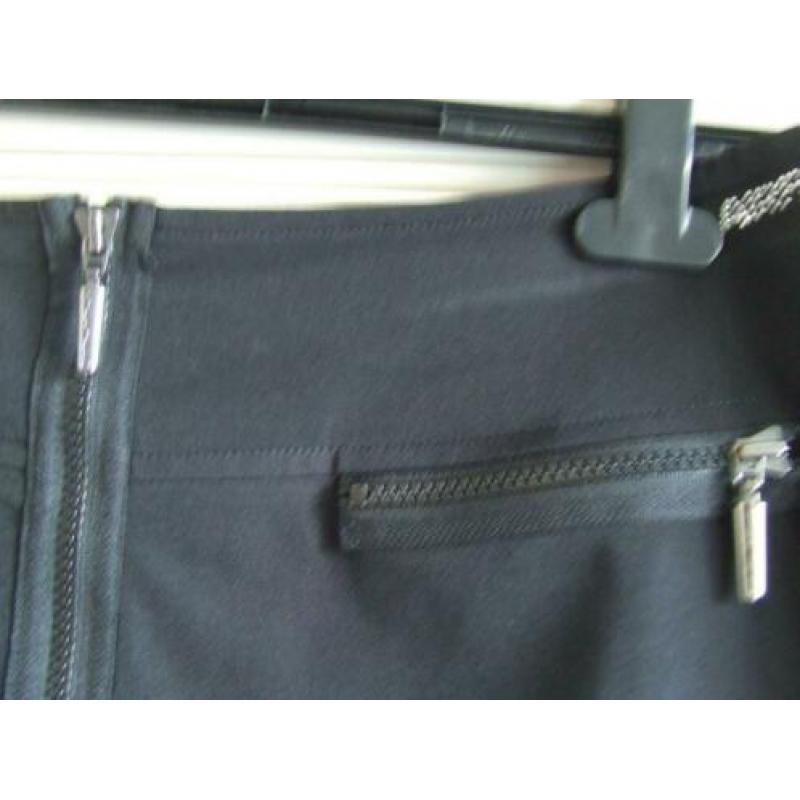 Airfield zgan zwarte rok met stoere rits maat 44
