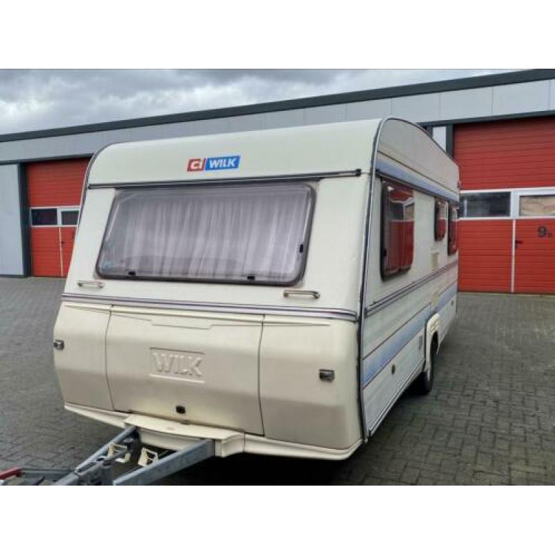 Nette Wilk De Luxe 450 met voortent RONDZIT + VASTBED