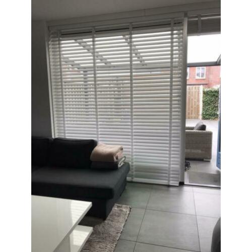 50 mm witte houten jaloezieën